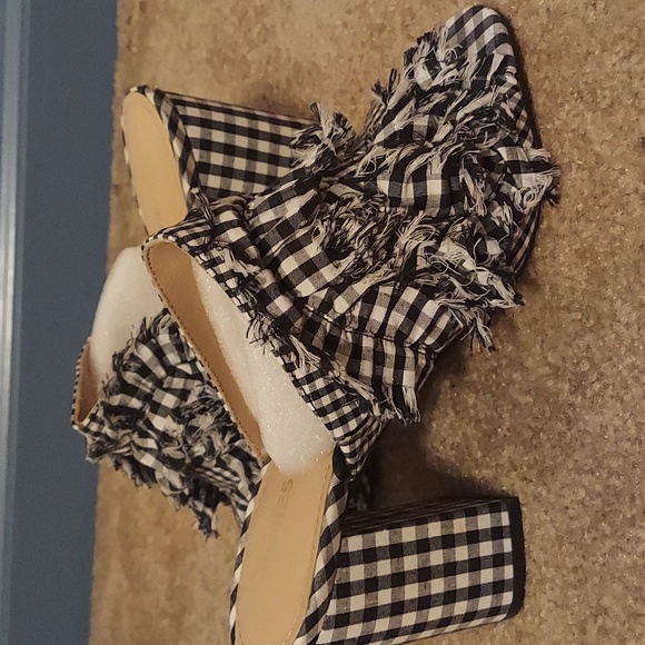 Express (7) black & white - Picture 1 of 3